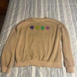 Crewneck with graphic design